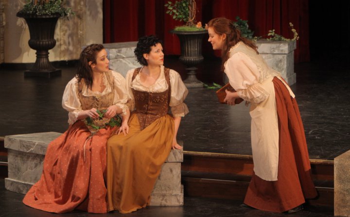 Maureen as Ursule in Beatrice et Benedict with Opera Nuova
